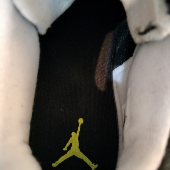 Jordan Retro 4 Superman Special Edition🦸 - Picture 14 of 15